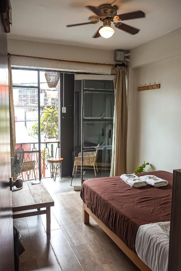 Black Llama Hostel Miraflores Лима Екстериор снимка
