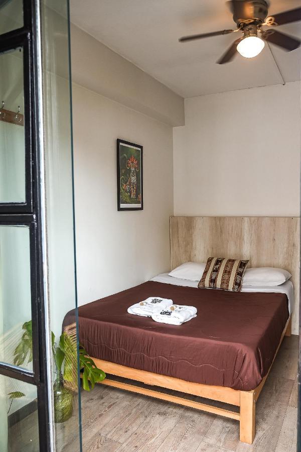 Black Llama Hostel Miraflores Лима Екстериор снимка